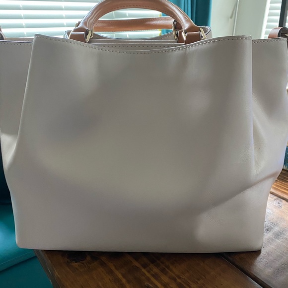 Dooney & Burke - Bourne City Large Barlow - Picture 2 of 5